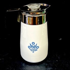 Vintage Corning Ware “ Blue Cornflower “ insulated 9 cup carafe with insert